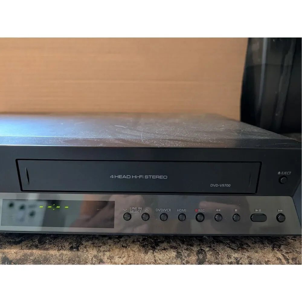 Samsung DVD-V9700 DVD VHS Combo Player Tunerless 1080i Recorder